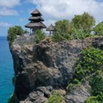 KERETAKAN yang terjadi di Tebing Uluwatu, Kuta Selatan