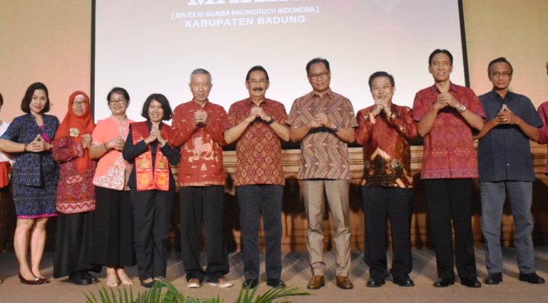 Wakil Bupati Badung Ketut Suiasa saat menghadiri Perayaan Hari Raya Imlek