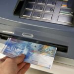 Cara Aman Ambil Uang di ATM Selama Virus Corona