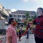 Displin Ketat, Warnai Misa New Normal di Gereja Katolik FX Kuta.