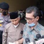 Amien Rais Cs Siap Jadi Penjamin,Minta HRS Dibebaskan