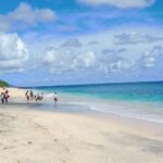 Pantai Mingar Nagawutung Spot Mendebarkan untuk Surfing