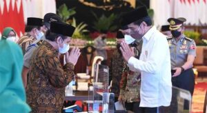 jokowi serahkan zakat