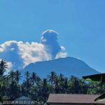 gunung api ibu meletus