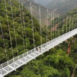 jembatan kaca naga putih vietnam