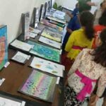 Karya lukisan siswa-siswi Sanur Independent School dipajang di stand pameran. (foto: ist)