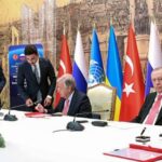 Penandatanganan kesepakatan ekspor gandum Ukraina di Istana Dolmabahce Istanbul, 22 Juli 2022