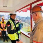 Presiden Joko Widodo dan Ibu Iriana Joko Widodo bersama rombongan tiba di Grasberg pada Kamis, 1 September 2022, pukul 08.15 Waktu Indonesia Timur