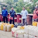 Anggota Subdit satu Tipidter Polda Maluku berhasil mengrebek pelaku penimbunan mitan, dan mengamankan 2,4 ton minyak tanah di desa Waai, Kecamatan Salahutu, Maluku Tengah.