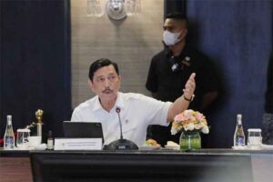 Menko Marvest Luhut Binsar Pandjaitan pimpin rapat terbatas persiapan KTT G-20 di Nusa Dua Bali, Selasa (4/10/2022).