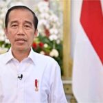 Presiden Joko Widodo menyampaikan pernyataan pers di Istana Merdeka, Jakarta, pada Jumat, 7 Oktober 2022.