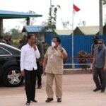 Presiden Jokowi didampingi Menteri Pertahanan Prabowo Subianto, meresmikan Rumah Sakit Modular Jenderal TNI L.B. Moerdani, di Distrik Tanah Miring Kabupaten Merauke, Papua, beberapa waktu lalu. (Foto: Dokpri. Menhan Prabowo Subianto)