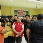 Buronan Terpidana Ahmad Safwi Pgl. Ahmad yang masuk dalam Daftar Pencarian Orang (DPO) asal Kejaksaan Negeri Padang sejak 2020 berhasil diekskusi pada Senin (7/11/2022).