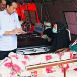 Presiden Joko Widodo mengunjungi Rumah Sakit Umum Daerah (RSUD) Sayang Cianjur, di Kabupaten Cianjur, Provinsi Jawa Barat, pada Kamis, 24 November 2022.