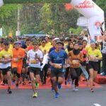 Deputi Bidang Pembudayaan Olahraga Raden Isnanta hari Minggu (11/12) pagi membuka ajang Magelang Vertikal Run. Sekjtar 1000 pelari dari Magelang dan sekitarnya berlomba mencapai pucak Gunung Tidar dengan menaiki hampir seribu anak tangga.