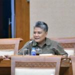 Anggota Komisi VII DPR RI Ribka Tjiptaning Proletariyati saat Rapat Kerja Komisi VII DPR RI bersama Menteri Perindustrian Agus Gumiwang Kartasasmita beserta jajaran.