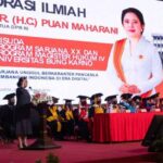 Ketua DPR RI Dr. (H.C) Puan Maharani saat dalam acara Wisuda Program Sarjana XX dan Program Magister Hukum IV UBK yang digelar di Balai Sudirman. (Foto: Ist/nr)