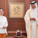 Ketua DPR RI Puan Maharani (kiri) bersama dengan Ketua Parlemen Qatar, Hassan Bin Abdullah Al-Ghanim, di Doha pada Minggu (4/12/2022). (Foto: ist)