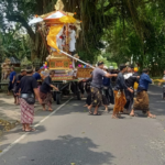 Kegiatan atenai giat pengabenan dibanjar Tauman, Desa Sembung, Kecamatan Mengwi, Kabupaten Badung. Selasa (17/01/23).