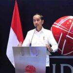 Presiden Joko Widodo meresmikan pembukaan perdagangan Bursa Efek Indonesia (BEI) Tahun 2023 di Gedung Bursa Efek Indonesia, Jakarta, pada Senin, 2 Januari 2023.