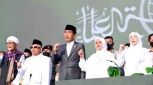 Presiden Jokowi beserta Ibu Iriana Joko Widodo menghadiri resepsi puncak satu abad Nahdlatul Ulama (NU) yang digelar di Gelora Delta Sidoarjo, Kabupaten Sidoarjo, Provinsi Jawa Timur, Selasa (7/2/2023).