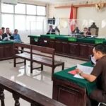 Sidang praperadilan Rektor Universitas Udayana, Prof. Dr. Ir. I Nyoman Gde Antara, M.Eng, digelar, Senin (17/4) di PN Denpasar. (Foto: M-003)