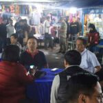 Puluhan pedagang Pasar Senggol di pasar umum Jembrana direlokasi ke Pasar Ijogading. (Foto: M-011)