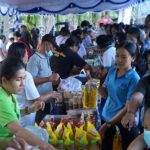 Suasana pasar murah yang digelar oleh pemkab Jembrana. (Foto: M-011)