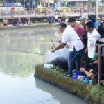 Bupati Jembrana I Nengah Tamba membuka lomba mancing ikan di Gedung Kesenian Dr Ir Soekarno, Rabu (23/8/2023). (Foto: M-011)