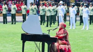 Penampilan spesial dari penyanyi Putri Ariani pada peringatan Hari Ulang Tahun (HUT) Ke-78 Kemerdekaan Republik Indonesia di Halaman Istana Merdeka, Jakarta, pada Kamis, 17 Agustus 2023.