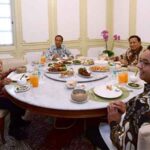 Saat Presiden Jokowi Makan Siang Bareng Tiga Capres