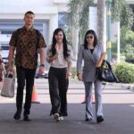 Penuhi Panggilan Penyidik, Artis Sandra Dewi Diperiksa 4,5 Jam