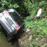 Akibat Pengaruh Miras, Satu Mobil Pribadi di Ambon Masuk Jurang